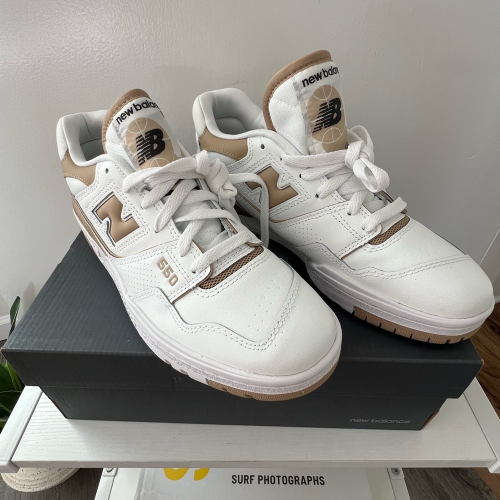 New Balance 550 - Women’s 9 / Men’s 7.5